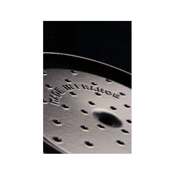 Cocotte en fonte ovale gris graphite 37 cm avec couvercle à bouton laiton -  1003997 - STAUB